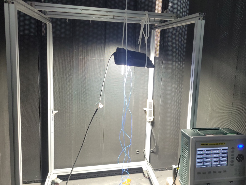 LED luminaire temperature rise testing